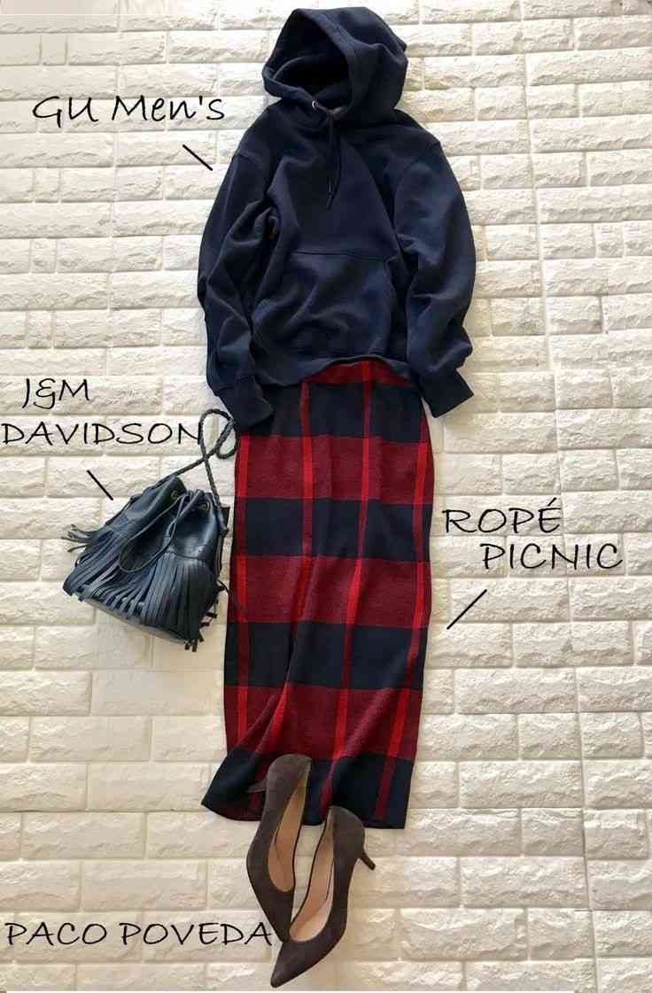 お洒落なパーカーコーデが見たい