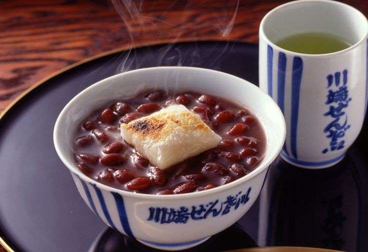 落ち込んでる人に食べ物を与えるトピ