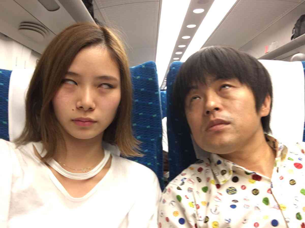 バカリズム「何回か断った」妻からのアプローチ 当時アイドル番組のMC担当「アイドルと…一番さむい」
