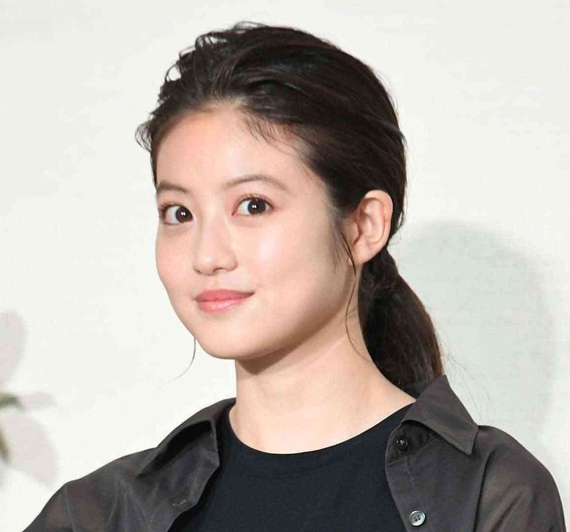 今田美桜“田中麻理鈴”が拡声器で世の中に主張 『悪女(わる)』ポスタービジュアル公開