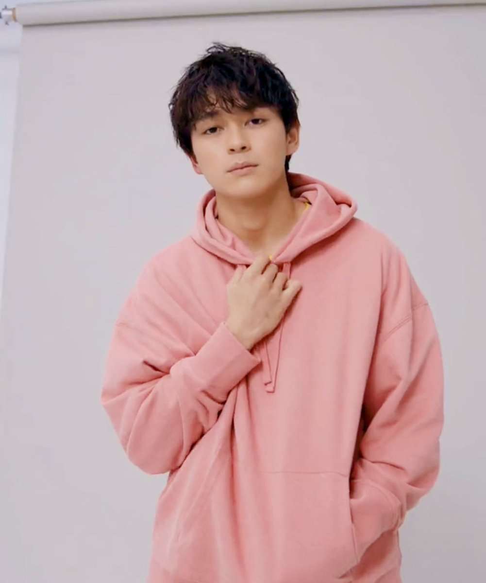 インテリからぽっちゃりまで！ どの眞栄田郷敦が好き？ 初特殊メイクで体型を変え5つのキャラに、スーツを着こなすビジュアル公開