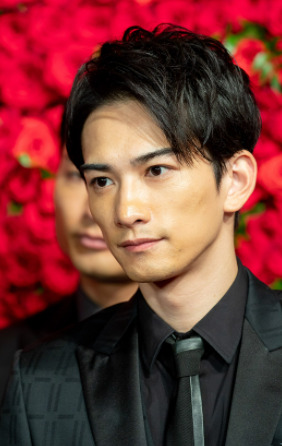 貴方が思う顔面国宝は!?