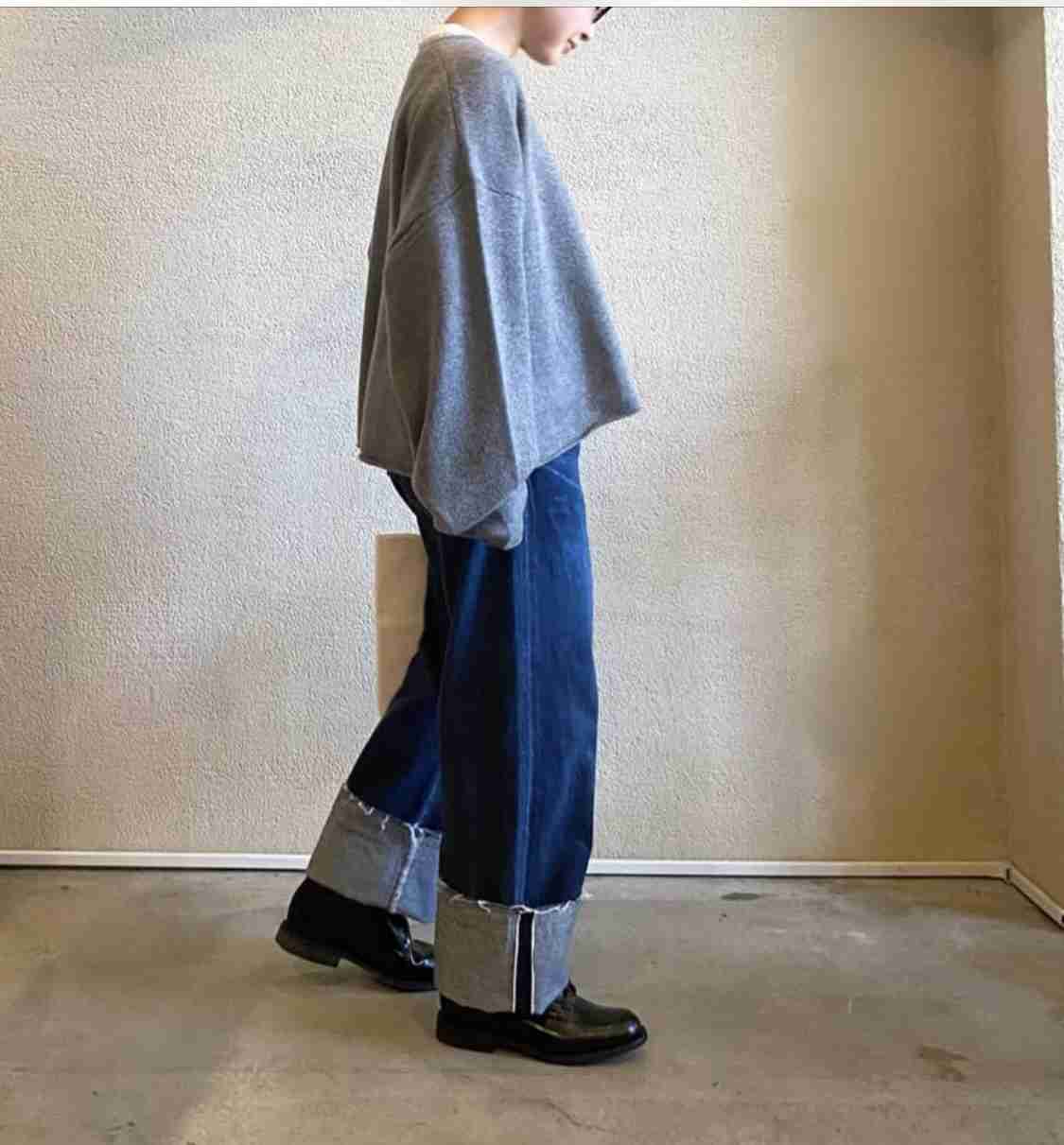 牧瀬里穂　虎柄カーディガン＆デニムのラフな歌舞伎観劇ショットに「カッコいい」「スタイル良すぎ」