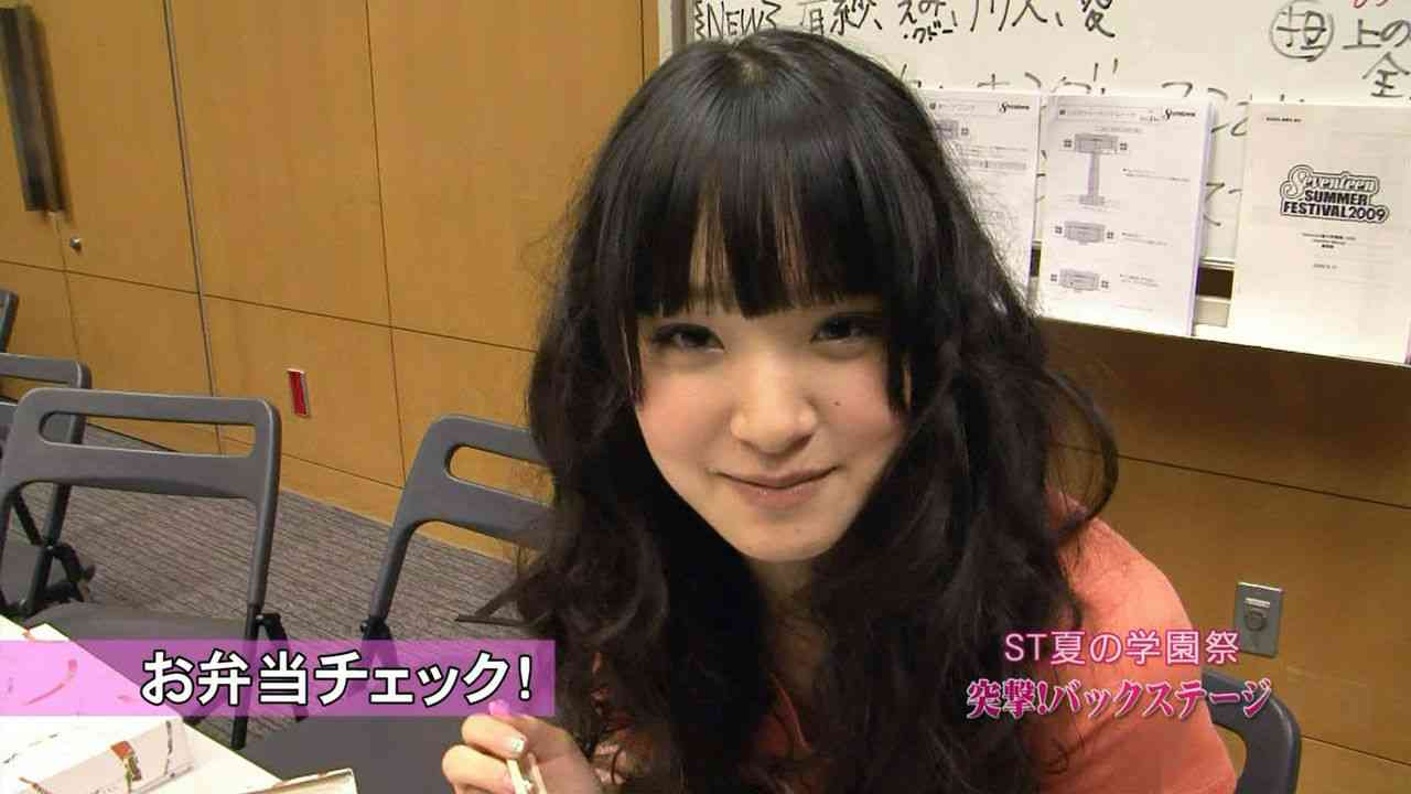 剛力彩芽が新宿駅で人助けしていた！　道に迷った見知らぬおばあちゃんに声かけ、東京駅まで送る