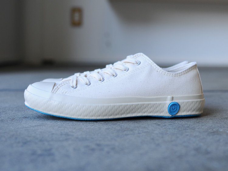 白スニーカーたくさん見たい！