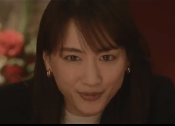 綾瀬はるか×大泉洋のポスタービジュアル完成 “月9”『元彼の遺言状』