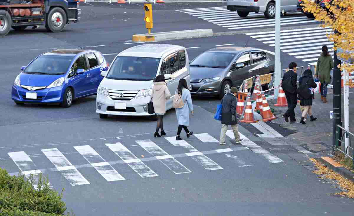 小学生の女児2人、車にはねられ1人死亡 名古屋・瑞穂