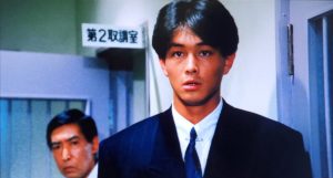 吉田栄作、結婚後初の公の場 “白T”ドレッサー受賞に笑顔「妻の手料理で祝杯を」