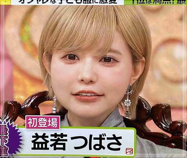 益若つばさ「メイク変えてないのに別人!!」金髪ショート＆ナチュラルロングの髪形披露