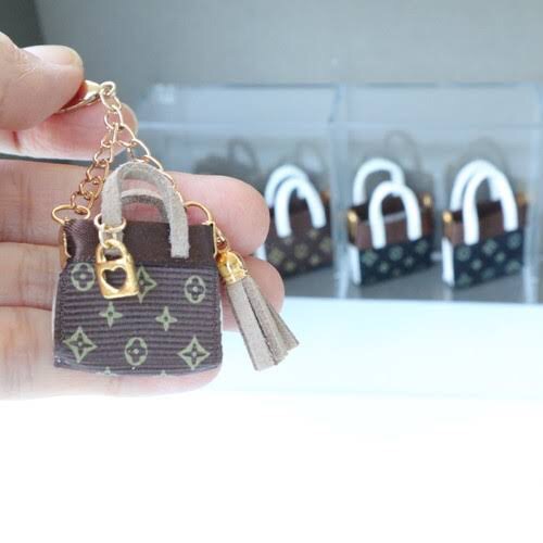今季のバッグはminiが強い！ミニバッグを主役にした春コーデを一気見せ！