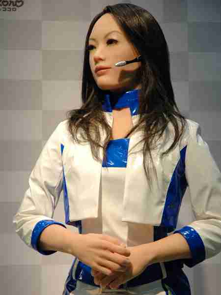 多部未華子、新CMで“目ヂカラ”が凄すぎる？視聴者に広がるモヤモヤ感とは