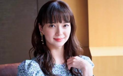 多部未華子、新CMで“目ヂカラ”が凄すぎる？視聴者に広がるモヤモヤ感とは