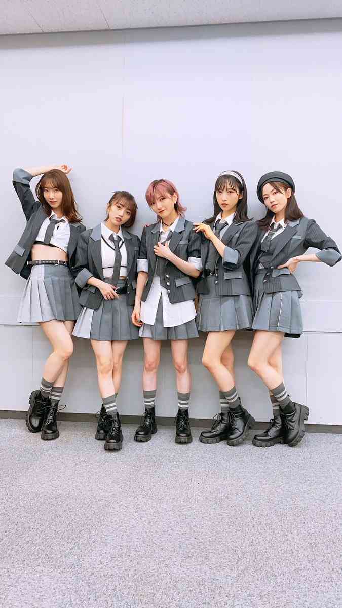 柏木由紀、「腹チラ」新衣装披露 「かっこかわいい」「大人っぽくてオシャレ」と好評