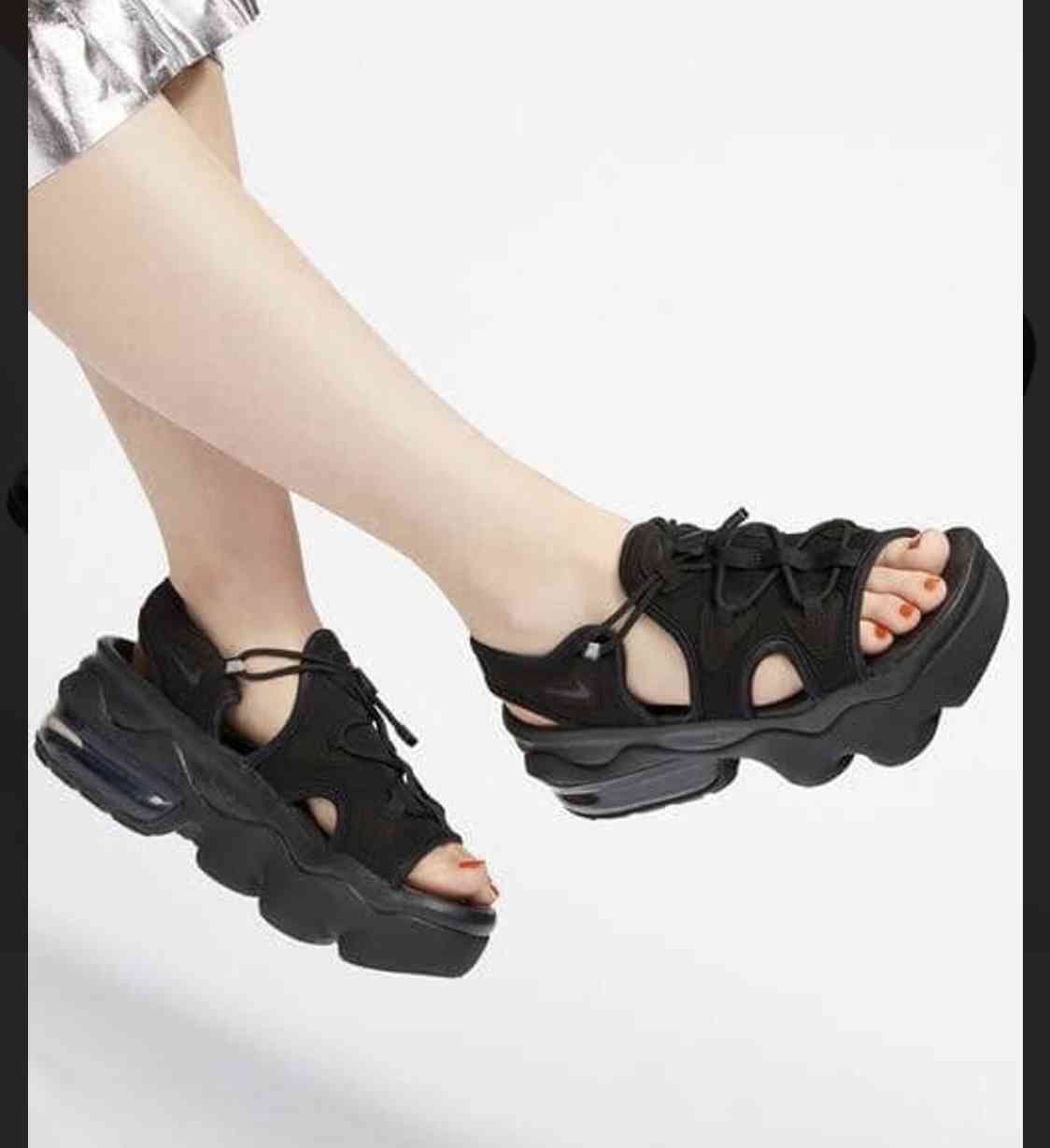 靴擦れしない歩きやすいサンダル