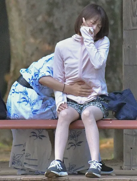 小林麻耶がガーシー(東谷義和)と“コラボ配信” 母娘3人で3.6億円詐欺被害も告白！海老蔵どう答える？