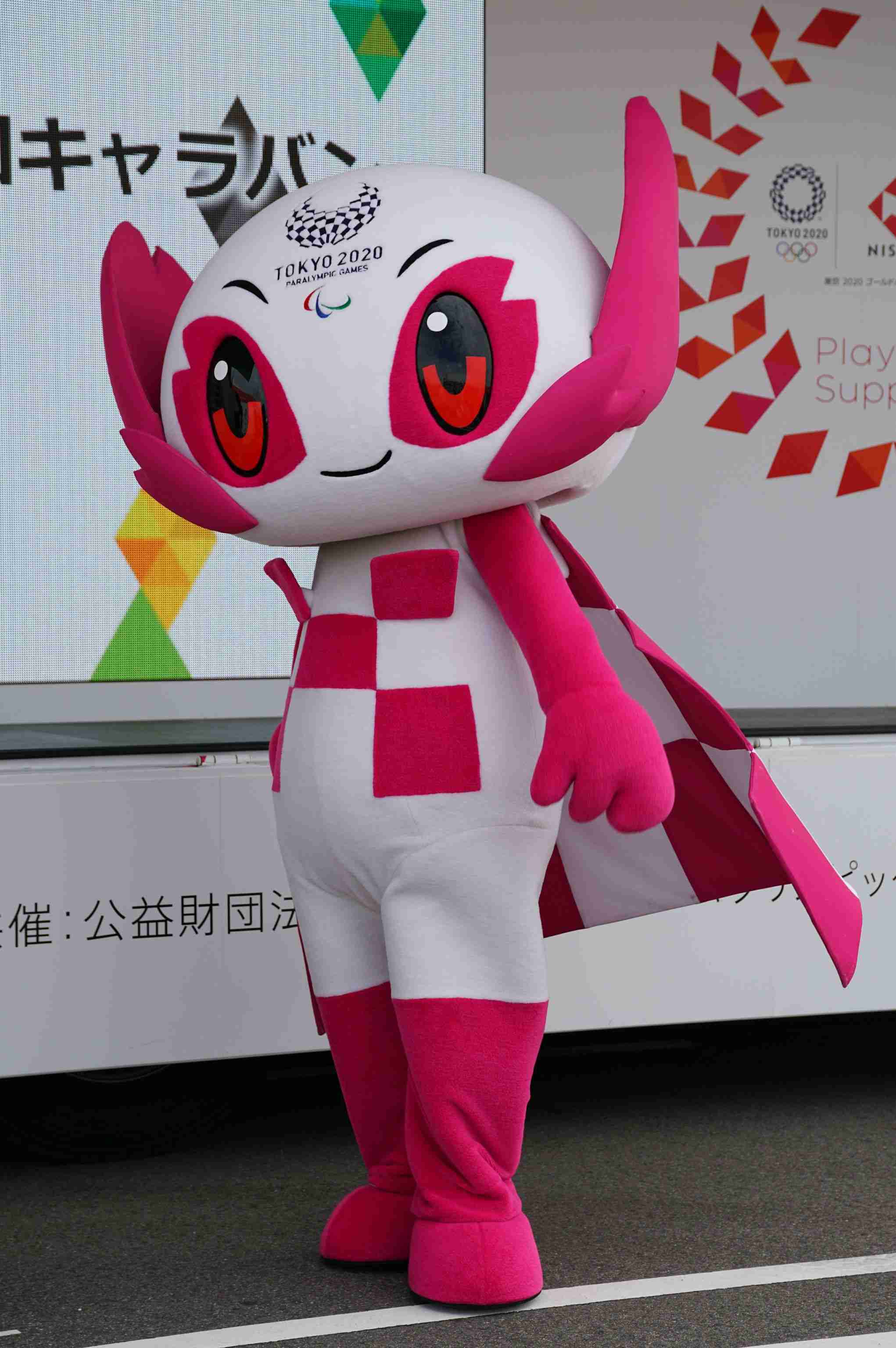 爆売れ中の北京五輪の「ビンドゥンドゥン」と存在感なき東京五輪の「ミライトワ」　人気に差がついた理由