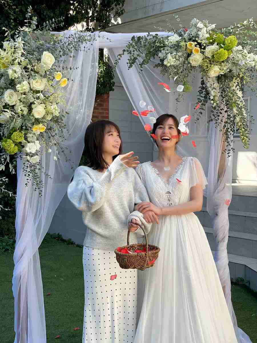 乃木坂46メンバー、「同性との挙式」をエイプリルフールに投稿し物議。「性的マイノリティをネタとして消費」と専門家