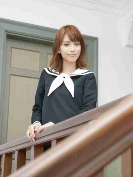 滝沢カレン“聖子ちゃんカット”風写真公開「一瞬誰かわかりませんでした!」「新鮮な髪型」