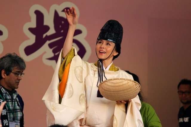 鈴木福、徳川家康に扮した衣装を披露「カッコいいお似合いですその衣装」「手振ってくれて指ハートまで！」