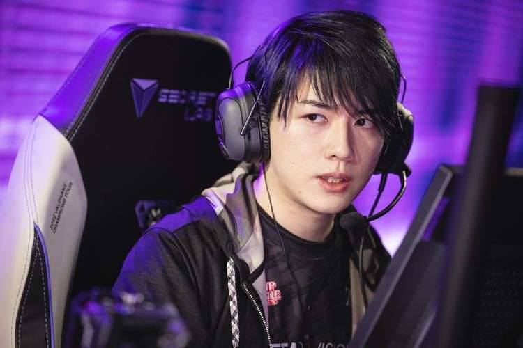人気YouTuber・コムドット、「洋服の青山」広告起用めぐり波紋！　「縁起悪い」「イメージ下がる」と批判