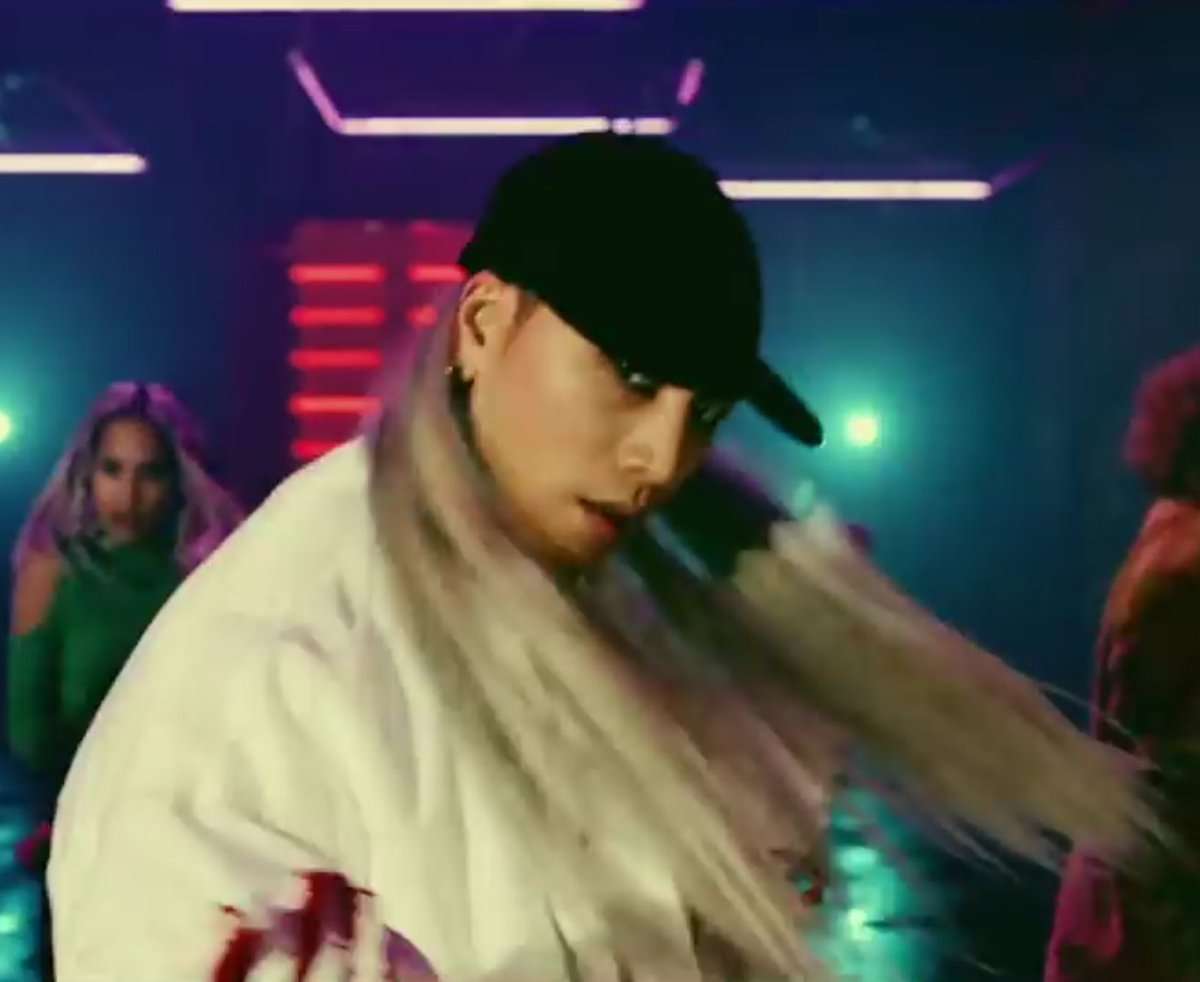 登坂広臣“OMI”、ファンからの質問でプライベート秘話を明かす「わりとすぐお風呂に」