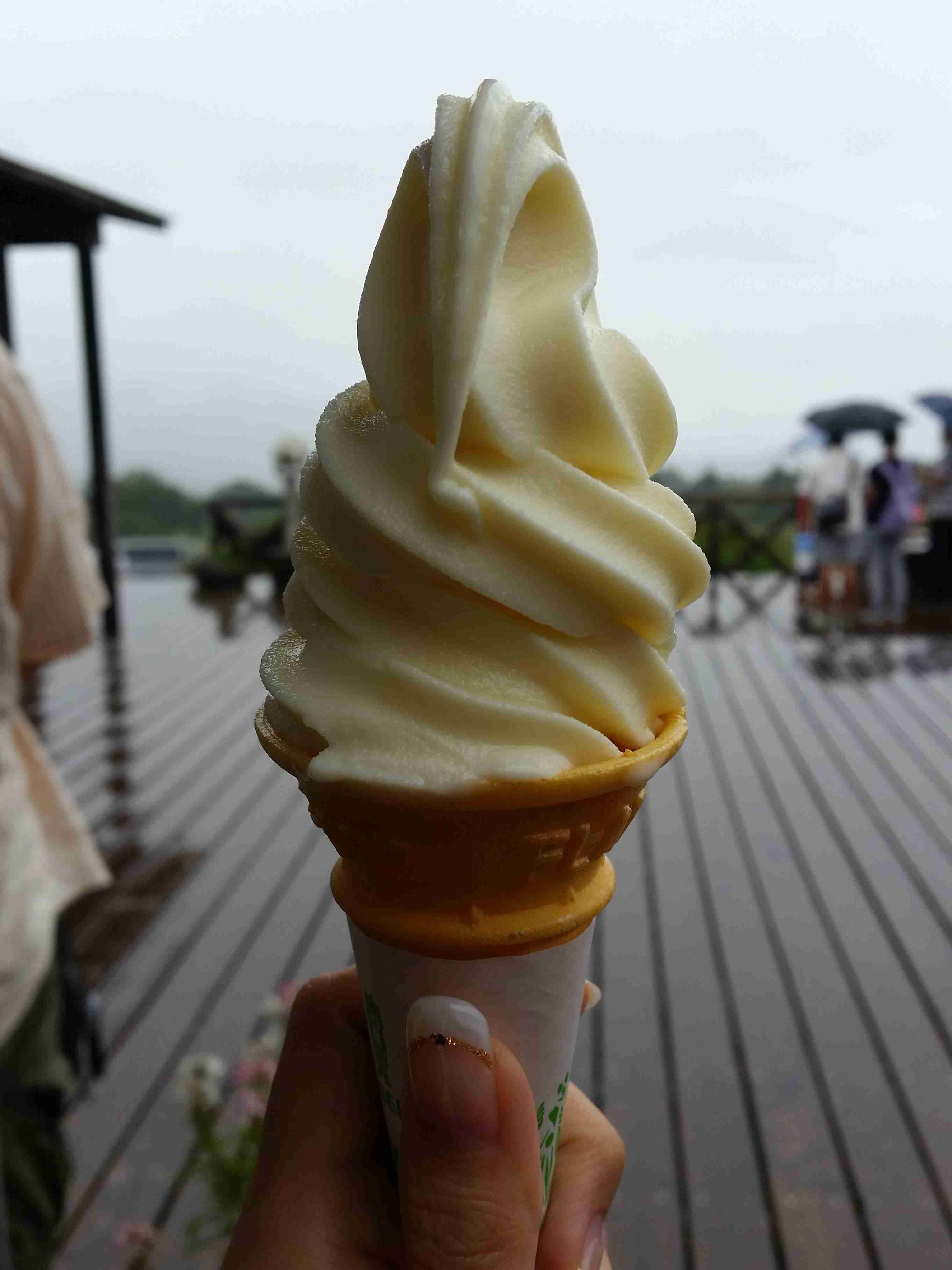 ソフトクリーム好きな人🍦
