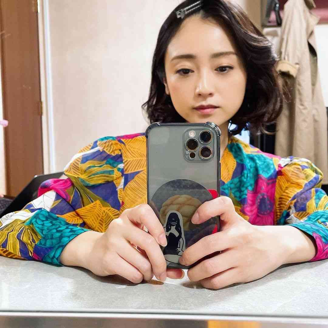 安達祐実、長女が高校入学＆16歳誕生日で衝撃の声「高校生のママに見えない」「姉妹に見えそう」