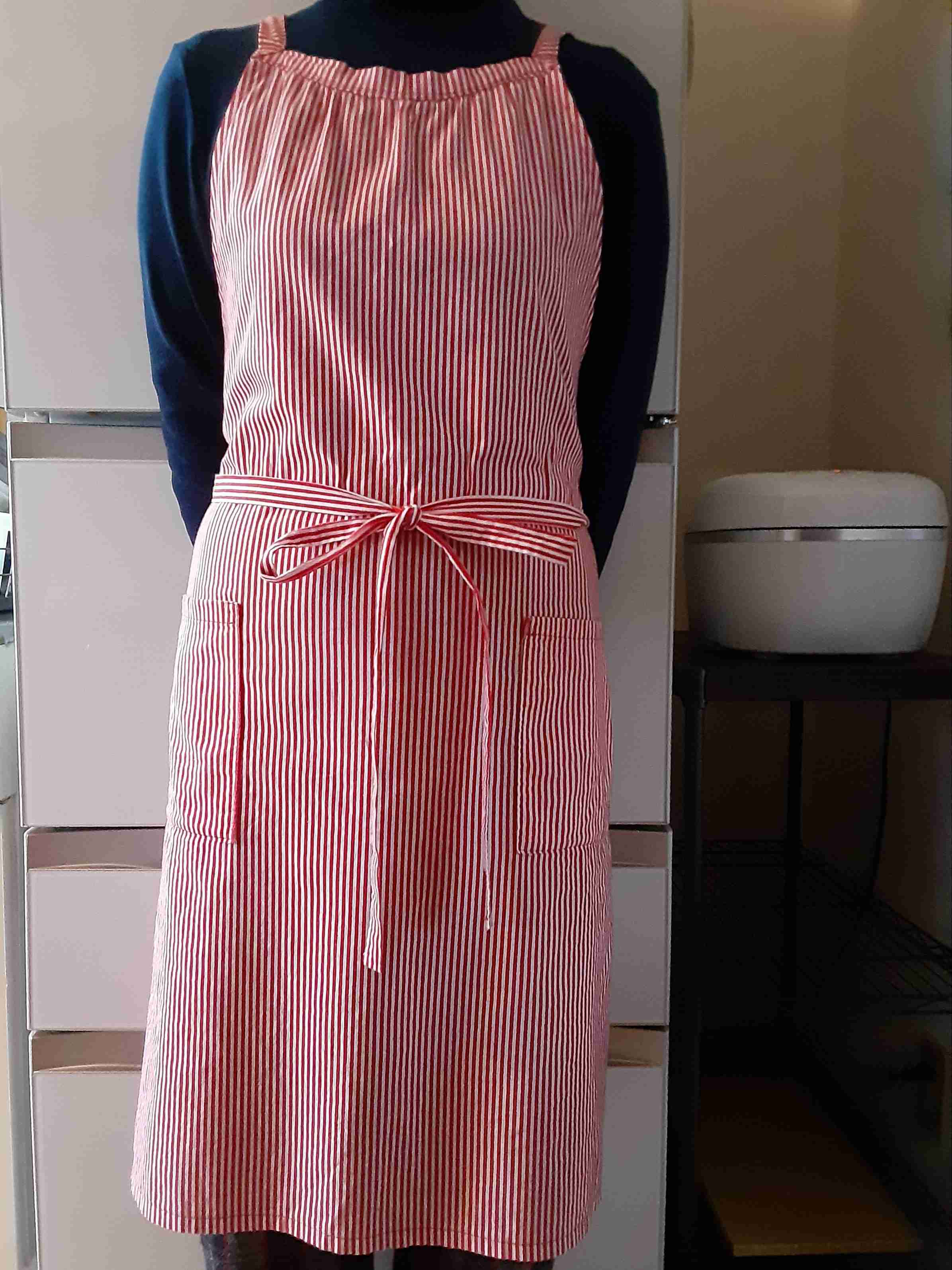 今しているエプロン見せてください！