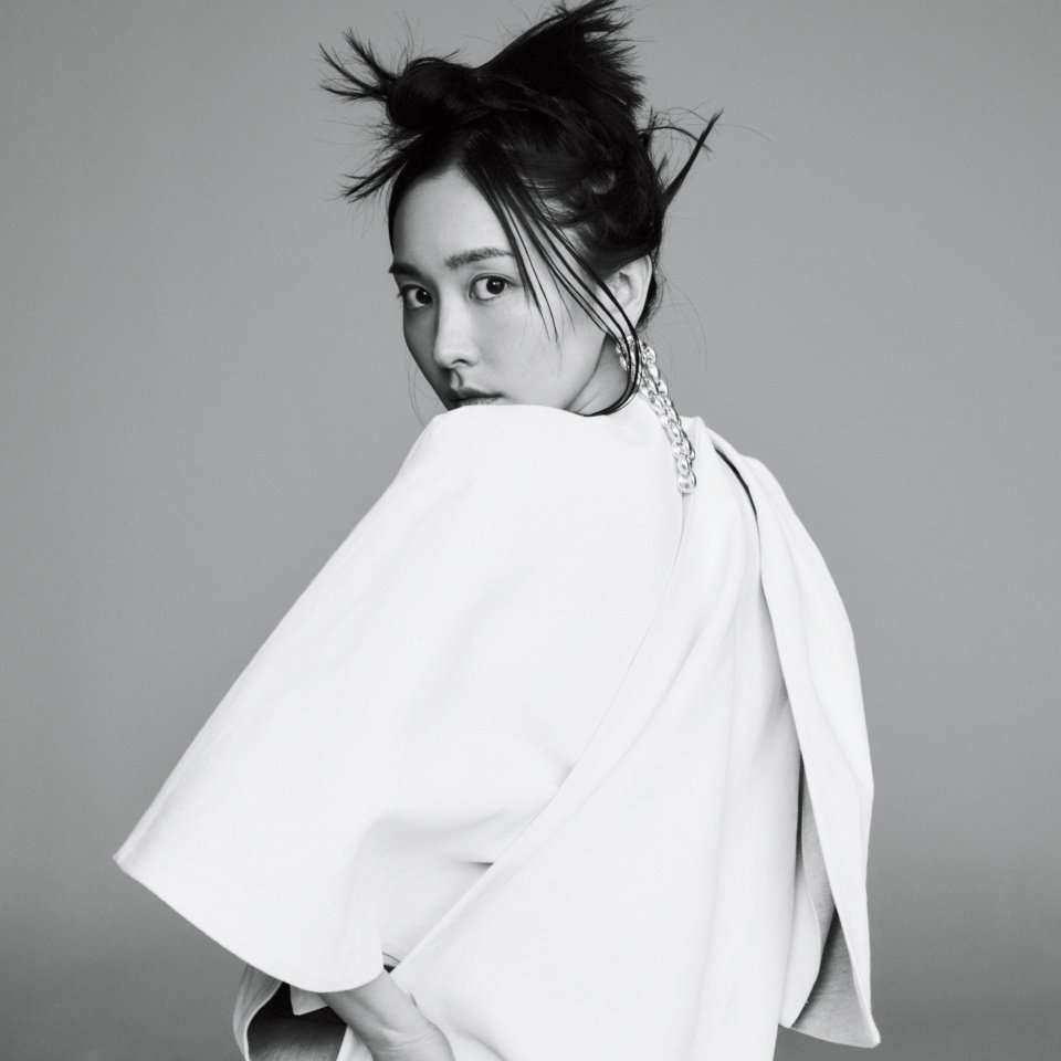 新垣結衣『NYLON JAPAN』3年ぶり表紙 52P大特集は2日間にわたり撮影