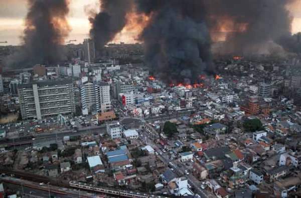 各地で震度4の地震相次ぐ　東京湾を震源とする地震も
