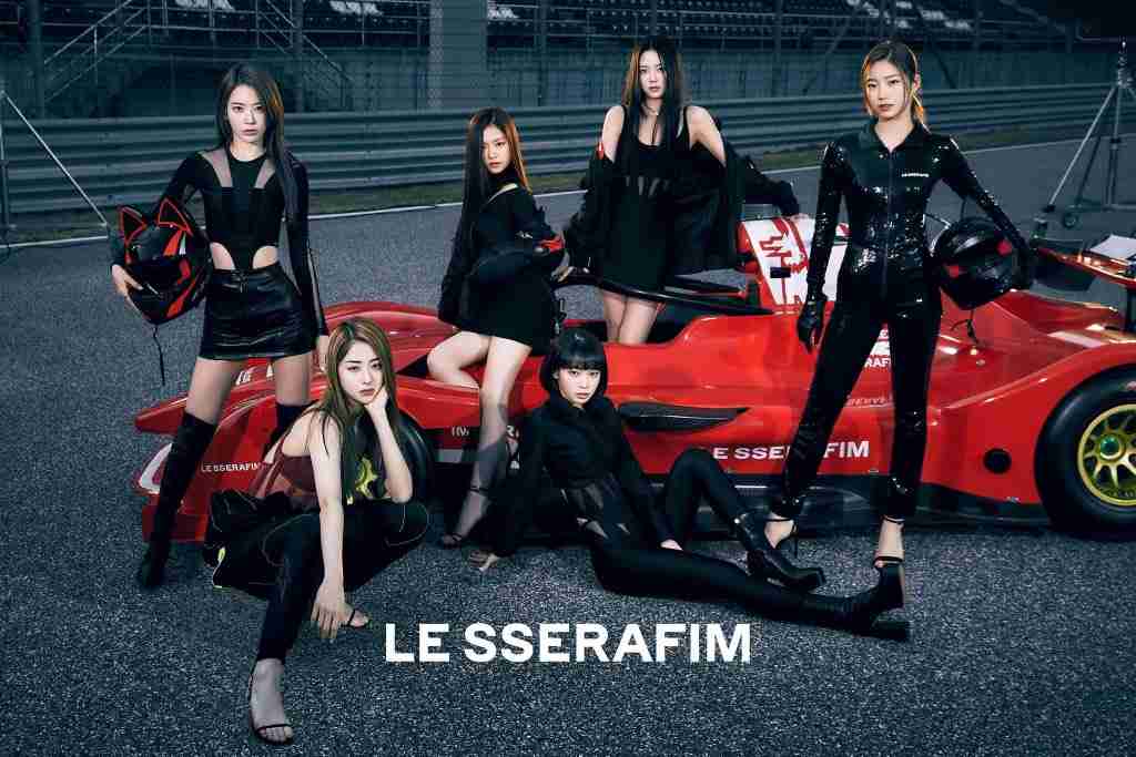 「LE SSERAFIM」宮脇咲良、暗髪＆姫カットの大胆イメチェン 美ボディ披露に「ビジュアル最強」と反響続々 