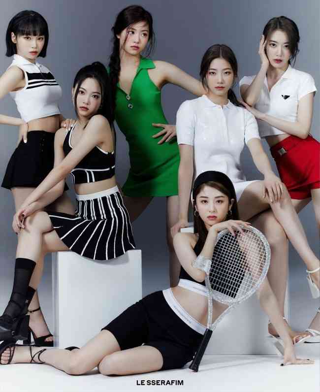 「LE SSERAFIM」宮脇咲良、暗髪＆姫カットの大胆イメチェン 美ボディ披露に「ビジュアル最強」と反響続々 