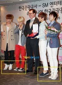 板野友美、背中パックリのセクシーワンピ＆長女の顔出しショット「まだ寒かった」と反省