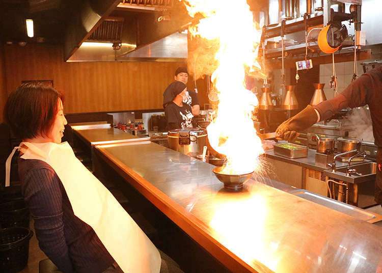 揚げ物を調理中、火が燃え広がる　小野で民家全焼