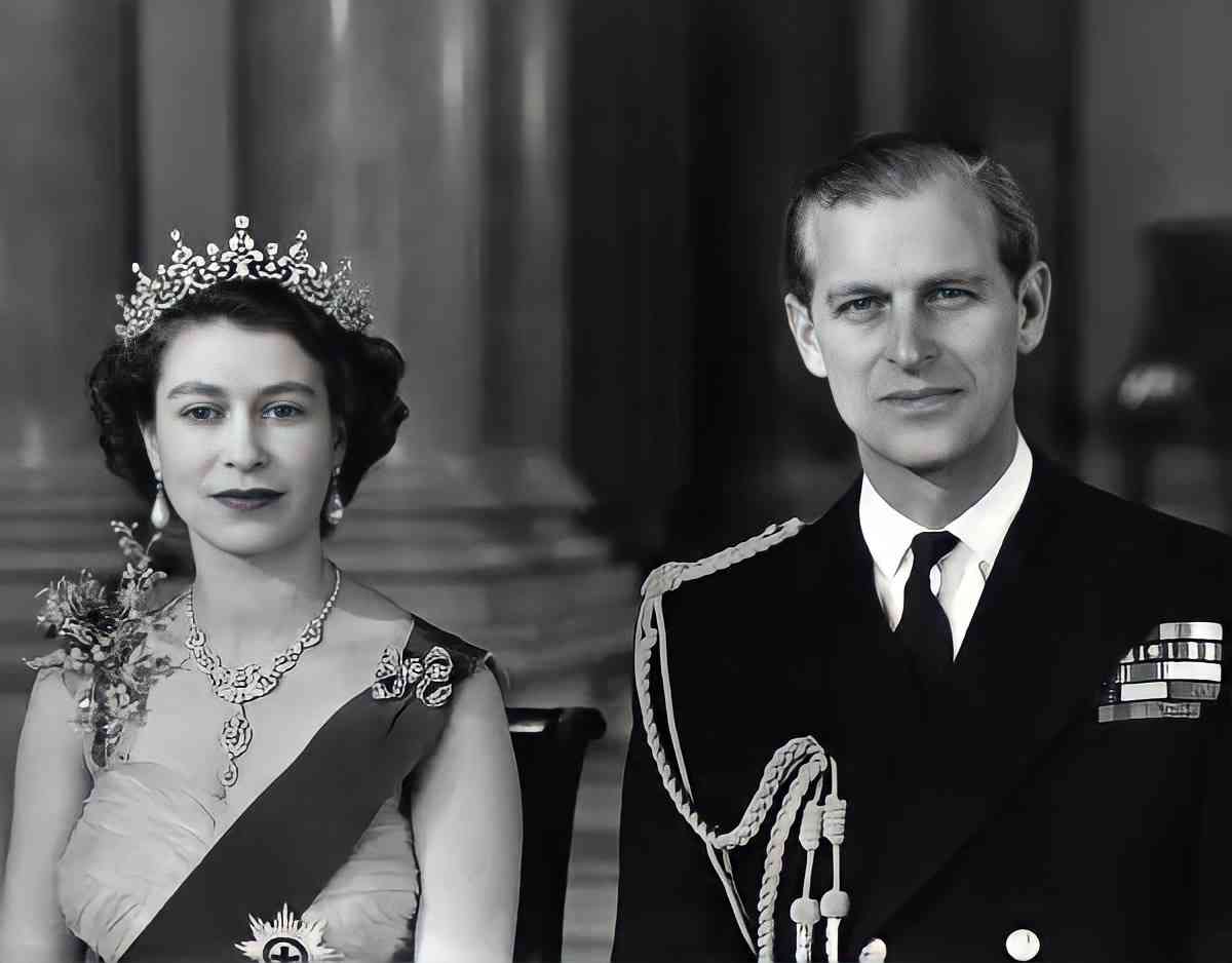 英女王、96歳の誕生日 在位70年、健康不安が影