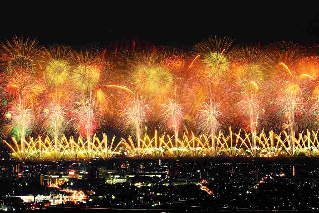 長岡花火大会、3年ぶり開催決定　市長「今こそ平和へ祈り発信」