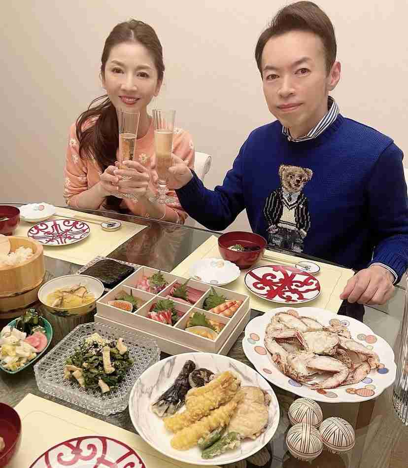 小林麻耶が再婚発表「父とは縁を切って “駆け落ち”」海老蔵への批判動画はすべて削除の急展開