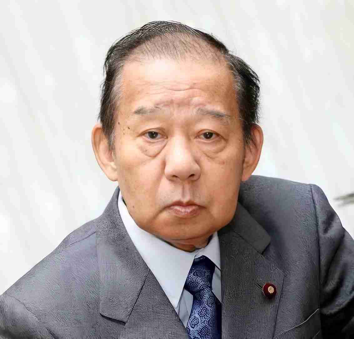 今年度からの非課税世帯にも10万円給付へ…政府、緊急経済対策で