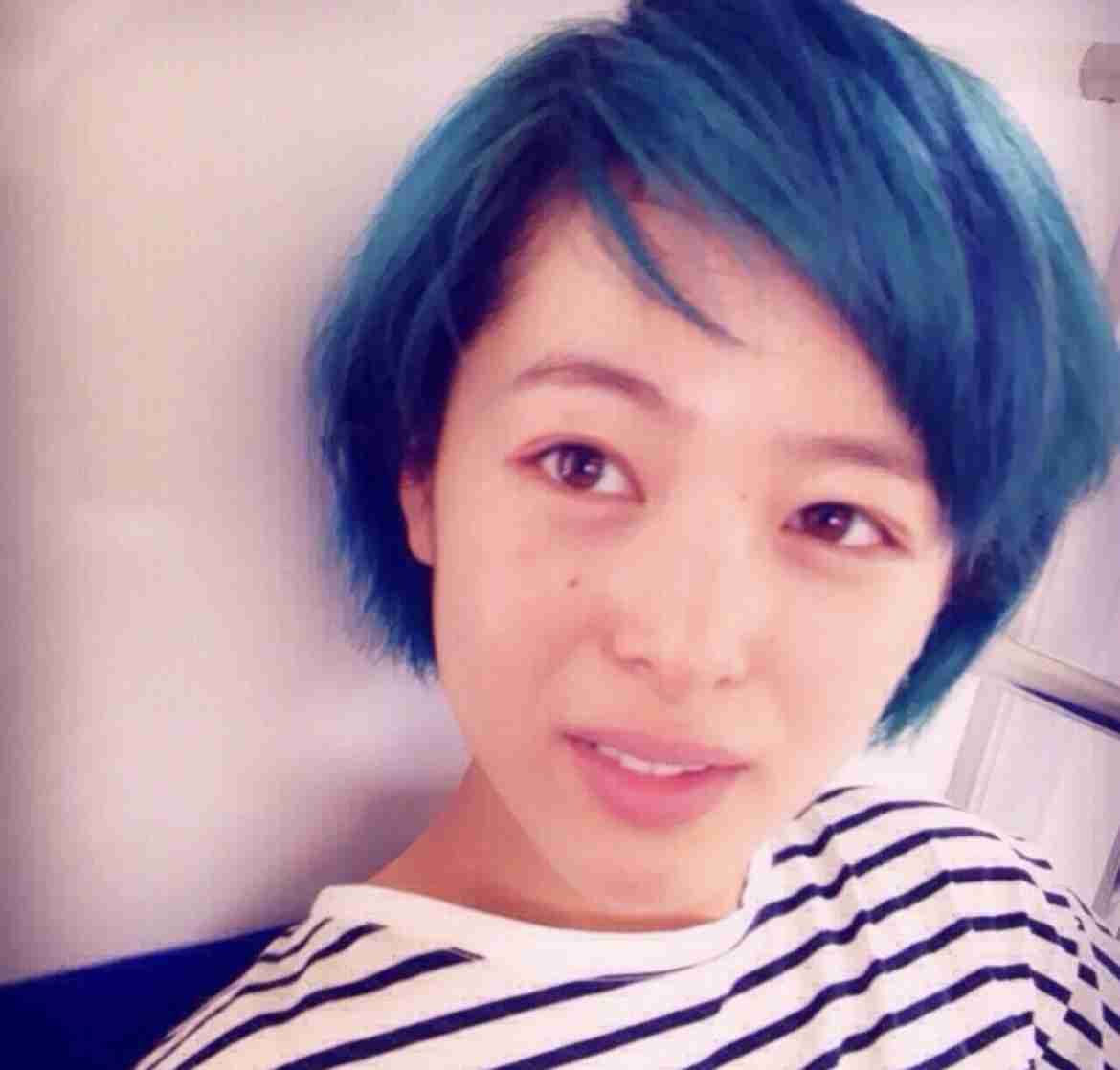 清野菜名、産後の金髪姿が印象激変…桜を見る写真に反響「ベビちゃんと斗真くんも一緒？」