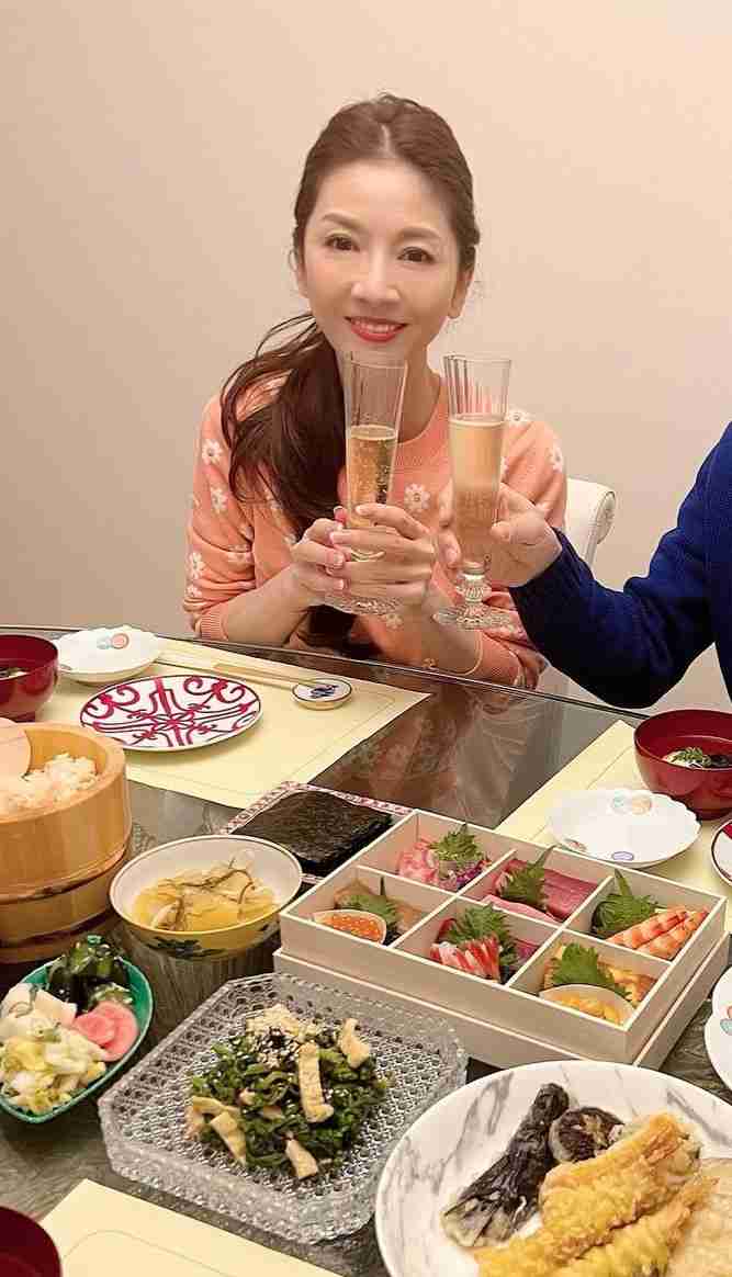 小林麻耶と元夫、4月からのブログが“愛”と“スピリチュアル”だらけに　夢は「愛を育む学校」の設立