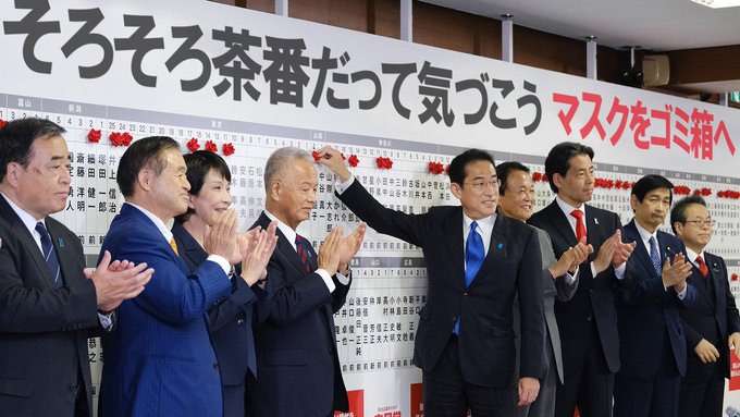 首相、感染「一部でリバウンド」 コロナに警戒呼びかけ