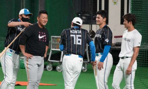 「翔さんと是非、食事に行きたい」中田翔が日本ハムの選手や裏方からいまも“人気者”な理由