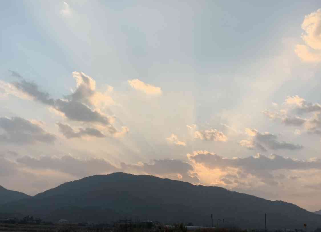 フォルダにある空の写真を見せてください