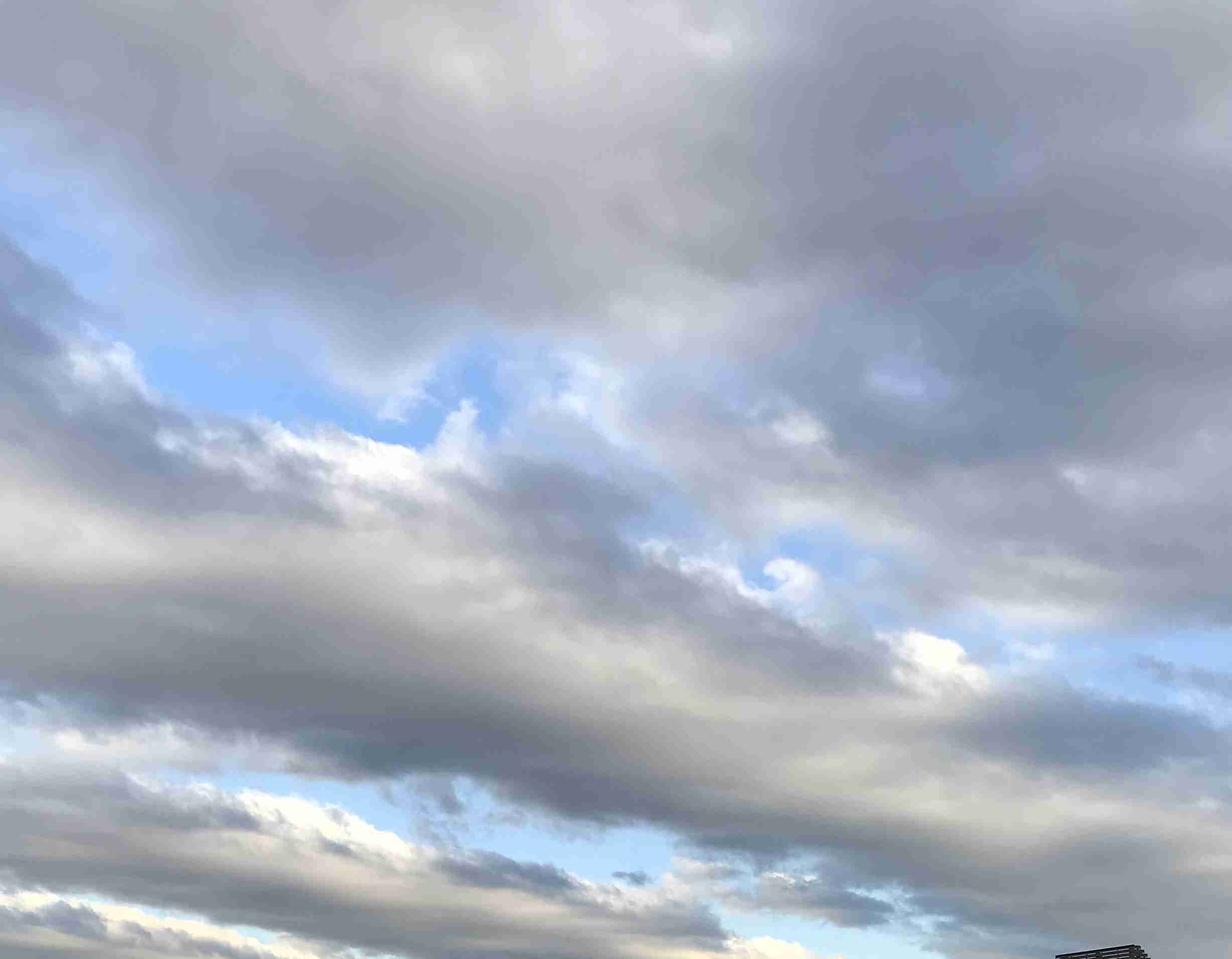 フォルダにある空の写真を見せてください