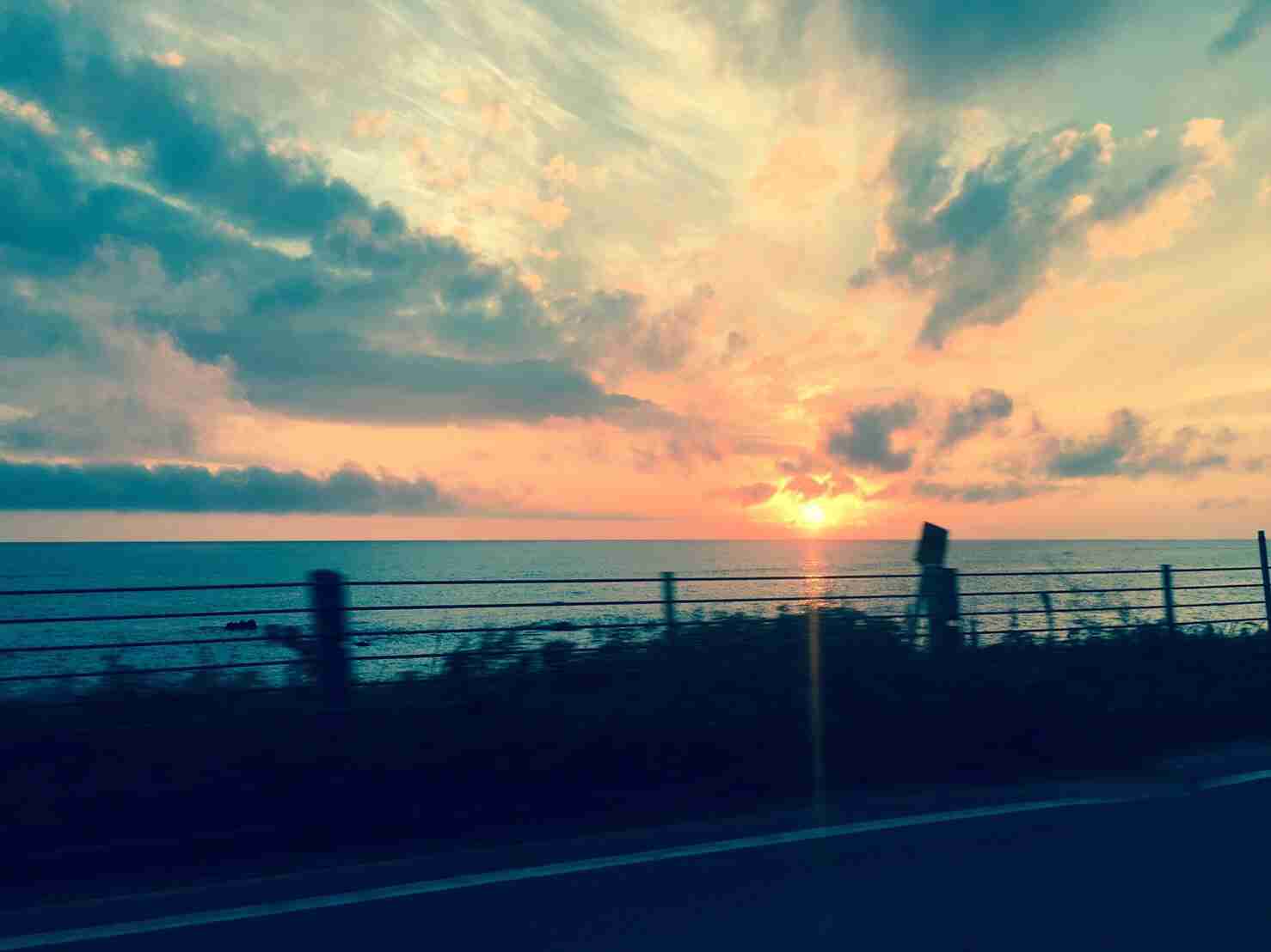 フォルダにある空の写真を見せてください