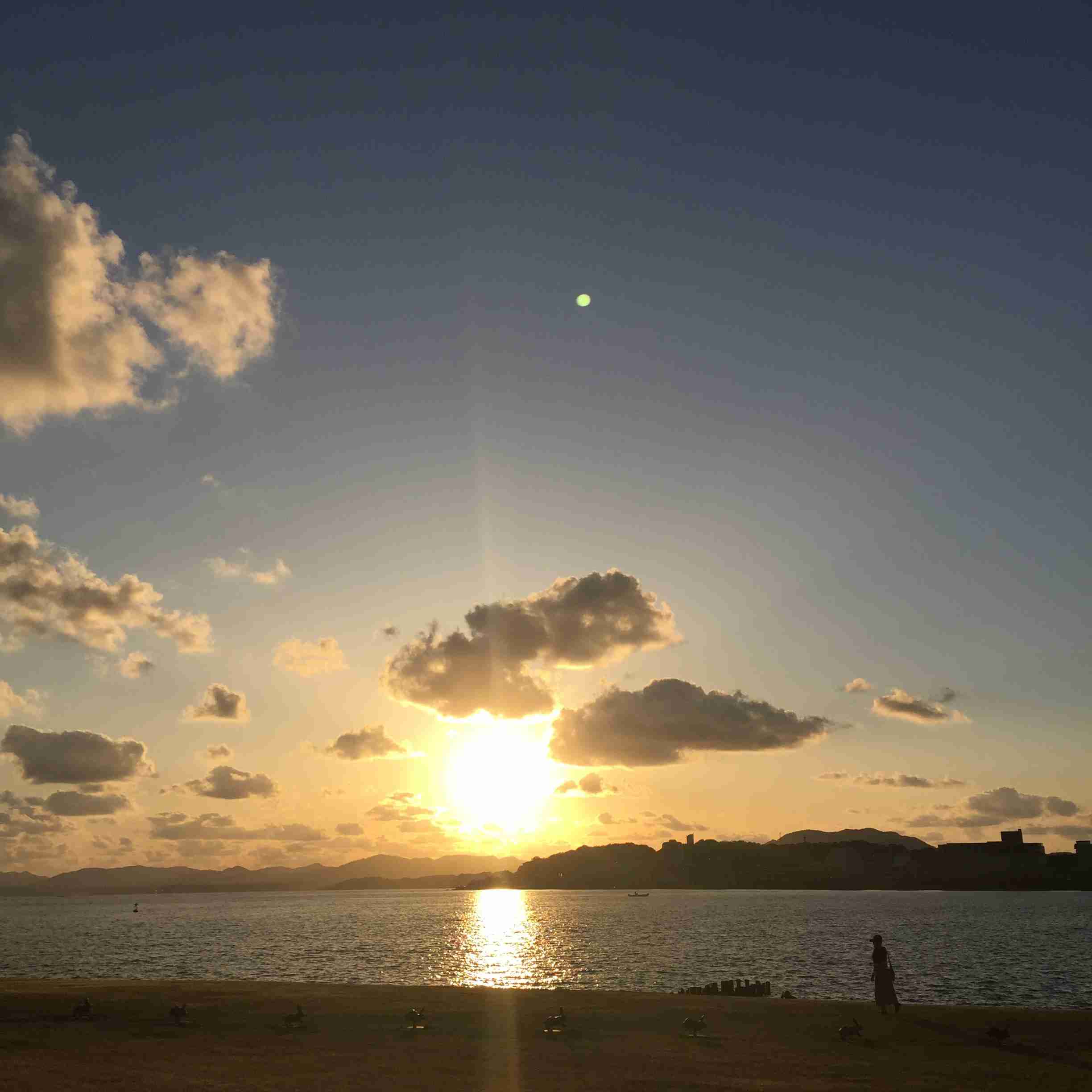 フォルダにある空の写真を見せてください