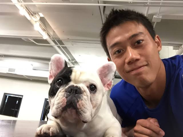 川口春奈「一緒にいると似てくる」…愛犬フレンチブルドッグとの写真に「そっくり」の声多数