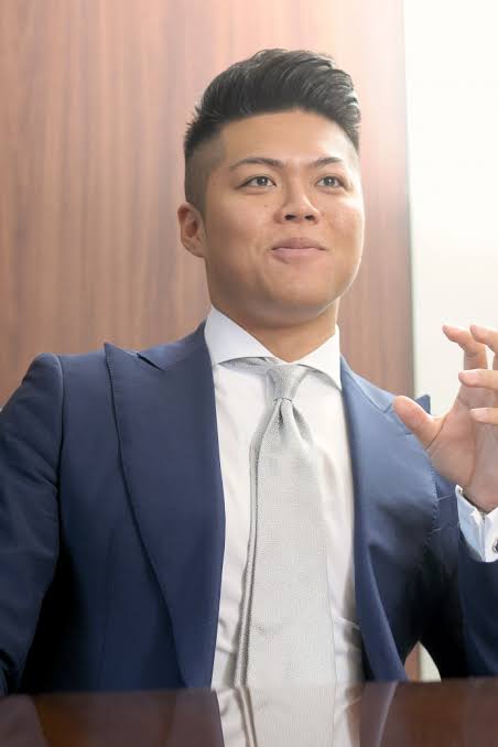 【理系と文系】年収が高いのはどっち？進路選択が将来のお金に及ぼす影響