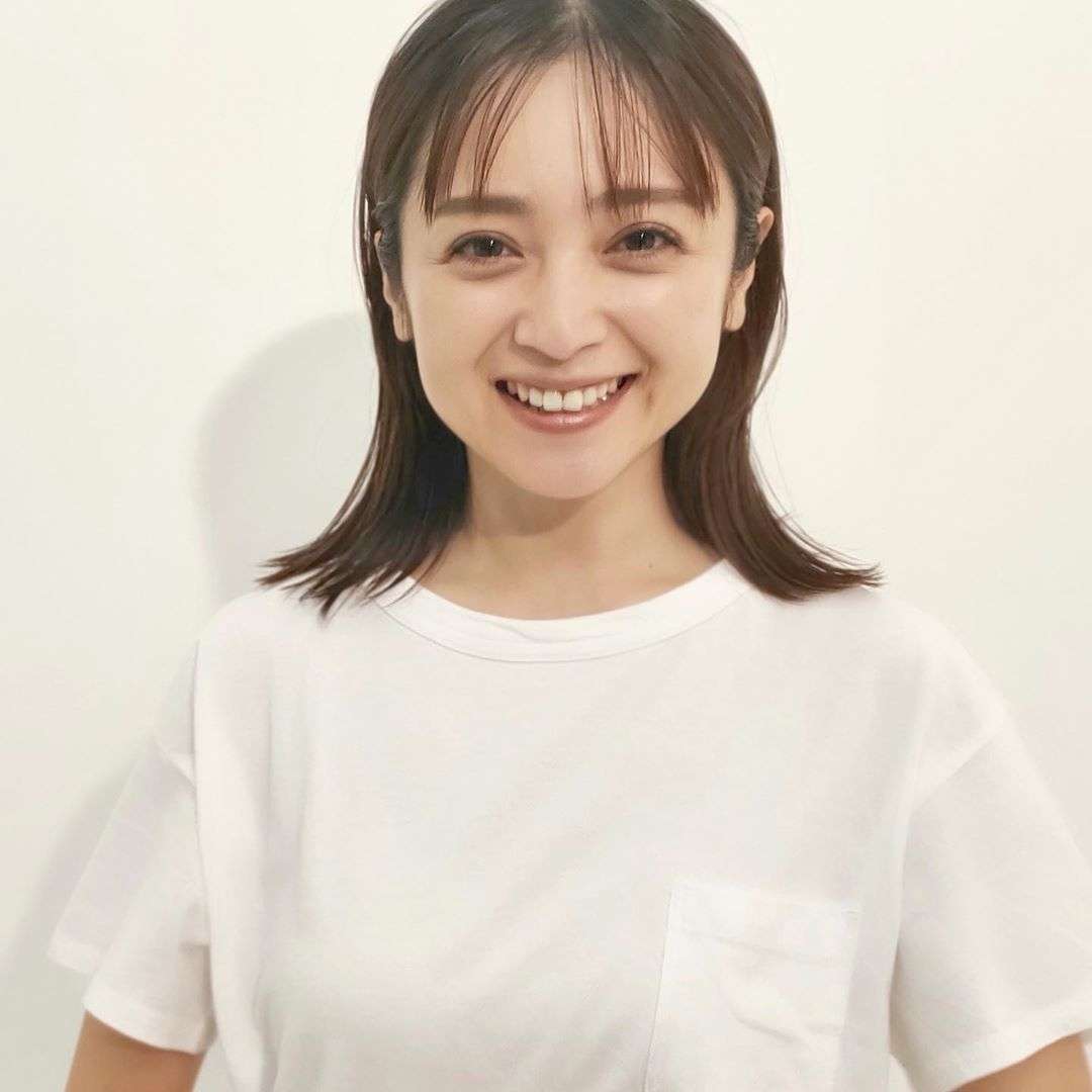 “奇跡の40歳”安達祐実「ほうれい線も深くなりましたけれど…」 変わらない愛らしさ&美しさを披露