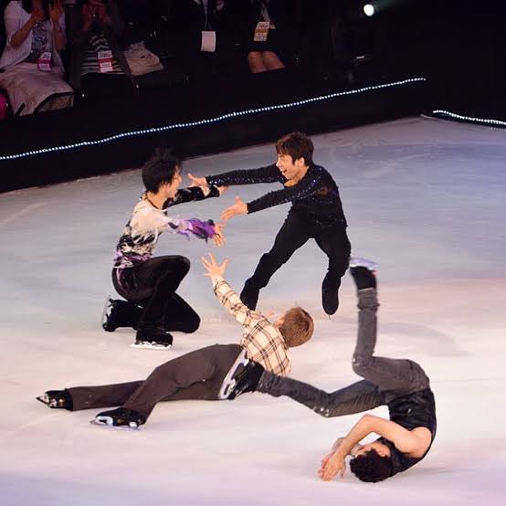 羽生結弦の“最新ショット”織田信成が投稿　世界中のファン興奮「So happy to see YUZU」